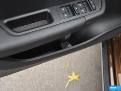 2014款 1.6L 自动 舒适型 5座