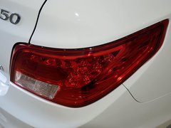 2014款 1.5L 手动 尊贵型