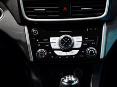 2015款 1.5L 手动 旗舰型