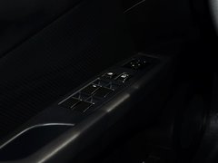 2015款 1.5L 手动 旗舰型