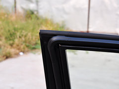 2015款 1.5L 手动 旗舰型