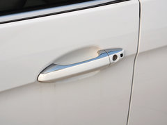 2015款 1.5L 手动 旗舰型
