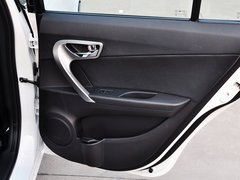2015款 1.5L 手动 旗舰型