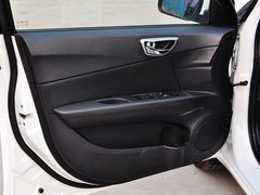 2015款 1.5L 手动 旗舰型