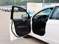 2015款 1.5L 手动 旗舰型