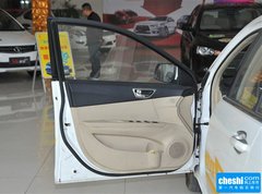 2015款 1.5L 手动 旗舰型