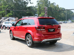 2014款 2.4L 自動 兩驅(qū)旅行版 7座