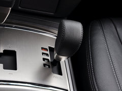 帕杰罗 2015款 3.0L 自动 精英超越版 国V 7座