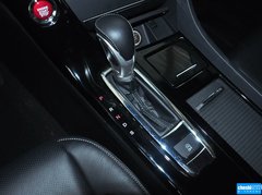 2015款 2.0L 典藏版