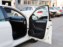 2015款 1.6L 自动 豪华型