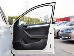 2015款 1.6L 自动 豪华型