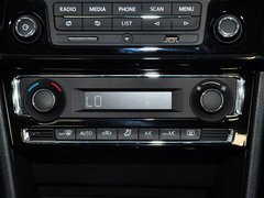 2015款 1.6L 自动 豪华型