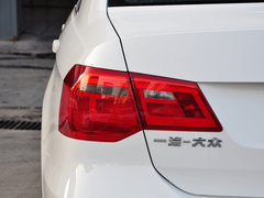 2015款 1.6L 自动 豪华型