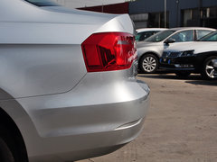 2015款 1.6L 自动 舒适型