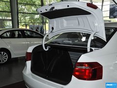 2015款 1.6L 自动 时尚型