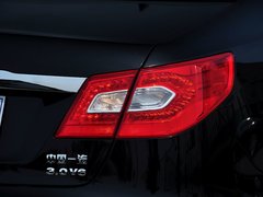 2015款 3.0L 自动 尊贵型