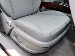 2015款 3.0L 自动 尊贵型