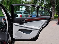 2015款 3.0L 自动 尊贵型