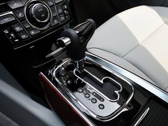 2015款 3.0L 自动 尊贵型