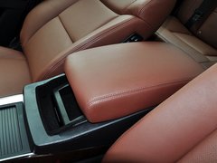 2015款 3.0L 自动 尊贵型