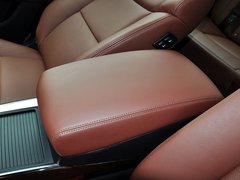 2015款 3.0L 自动 尊贵型