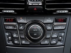 2015款 3.0L 自动 尊贵型
