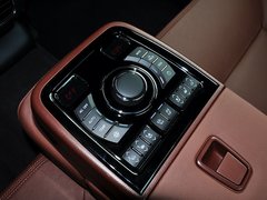 2015款 3.0L 自动 尊贵型
