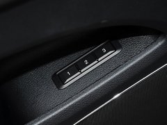 2015款 3.0L 自动 尊贵型