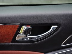 2015款 3.0L 自动 尊贵型