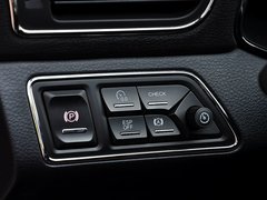 2015款 3.0L 自动 尊贵型