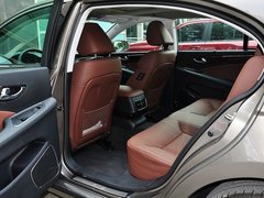 2015款 3.0L 自动 尊贵型