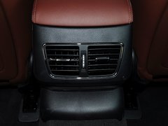 2015款 3.0L 自动 尊贵型