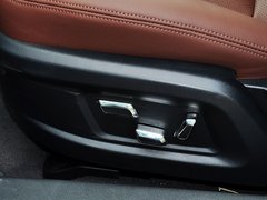 2015款 3.0L 自动 尊贵型