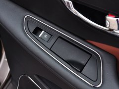 2015款 3.0L 自动 尊贵型