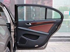 2015款 3.0L 自动 尊贵型