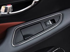 2015款 3.0L 自动 尊贵型