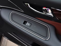 2015款 3.0L 自动 尊贵型