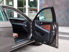 2015款 3.0L 自动 尊贵型