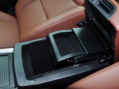 2015款 3.0L 自动 尊贵型