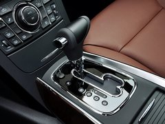 2015款 3.0L 自动 尊贵型