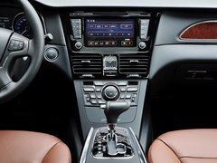 2015款 3.0L 自动 尊贵型