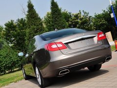 2015款 3.0L 自动 尊贵型