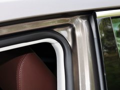 2015款 3.0L 自动 尊贵型