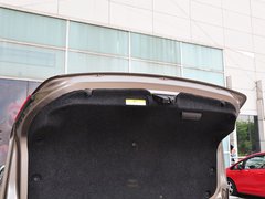 2015款 3.0L 自动 尊贵型