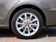 2015款 3.0L 自动 尊贵型