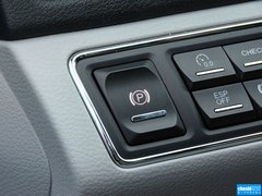2015款 3.0L 自动 尊贵型