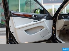 2015款 3.0L 自动 尊贵型