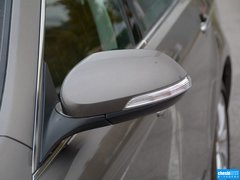 2015款 3.0L 自动 尊贵型
