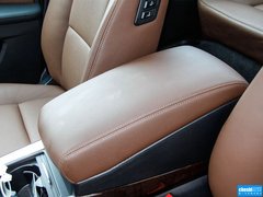 2015款 3.0L 自动 尊贵型