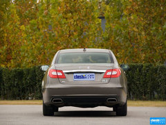 2015款 3.0L 自动 尊贵型